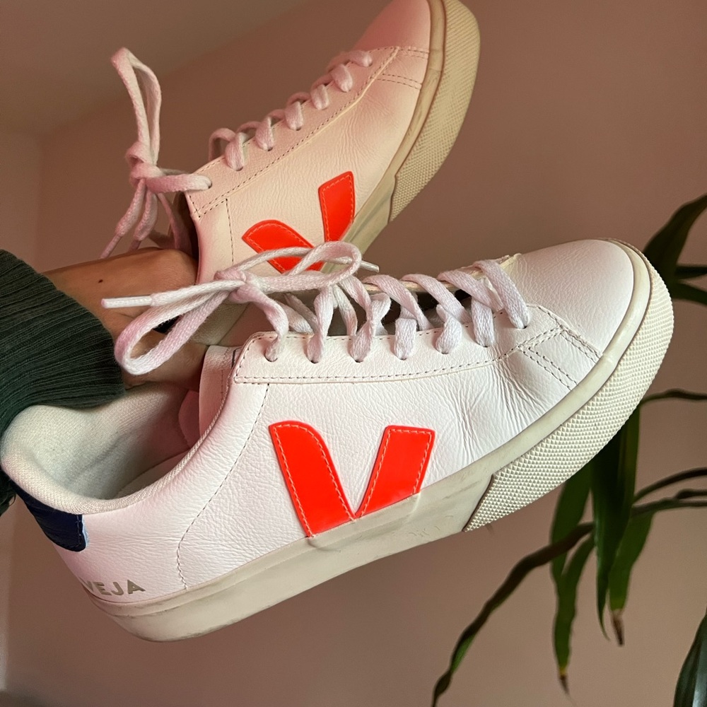 Veja white sneakers, size EU 39, Mens US 6